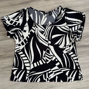 Tahari Black and White Flutter Sleeve Top
